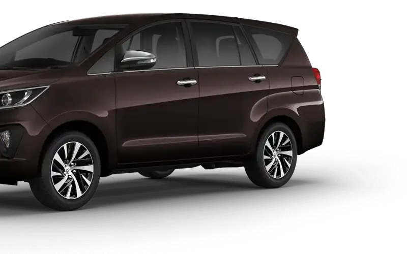 Toyota Innova Crysta exterior