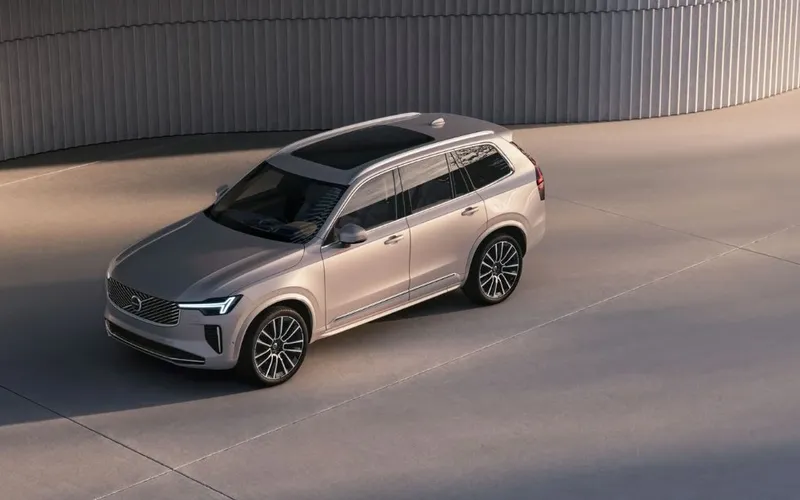 Volvo XC90 exterior