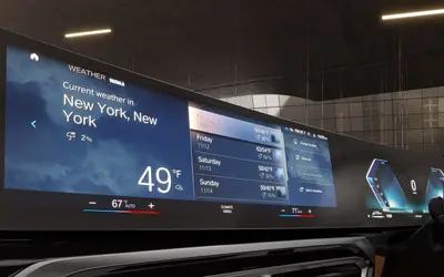 BMW 3 Series curved display