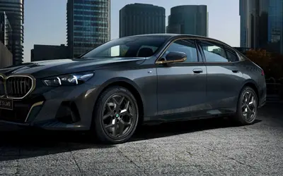 BMW 5 Series front three-quarter view