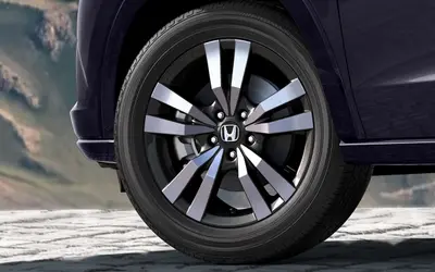 Honda ZR-V dual-tone 18-inch alloy wheel