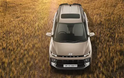 Hyundai Exter top-down exterior view in desert setting