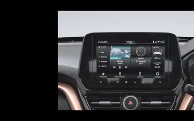 Maruti Grand Vitara SmartPlay Pro+ touchscreen and dashboard