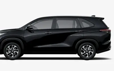 Maruti Invicto side profile in Magnificent Black