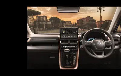 Maruti Invicto dashboard and front cabin