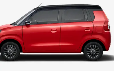 Maruti Wagon R side profile in Prime gallant red + Bluish black