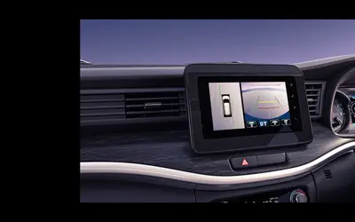 Maruti XL6 dashboard with 360-view camera display