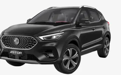 MG Astor front three-quarter studio view in Starry Black