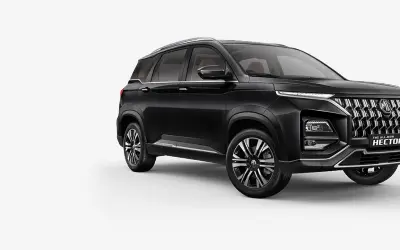 MG Hector front three-quarter studio view in Starry Black