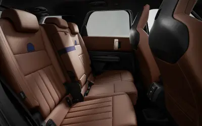 MINI Countryman Electric rear seats in brown upholstery