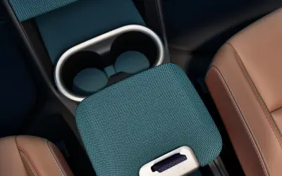 MINI Countryman Electric centre console with the cup holders