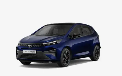 Tata Altroz front three-quarter view in Royal Blue