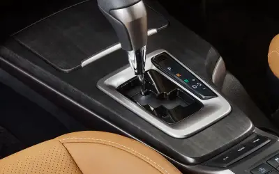 Toyota Fortuner gear lever and centre console with tan leather seats