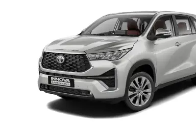 Toyota Innova Hycross front three-quarter view in Platinum White Pearl