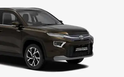 Toyota Urban Cruiser Hyryder front three-quarter view in Cave Black