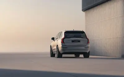 Volvo XC90 rear view showing the vertical tail lamps